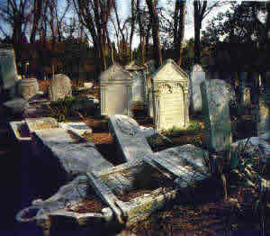 L'antico cimitero ebraico al Lido di Venezia.
